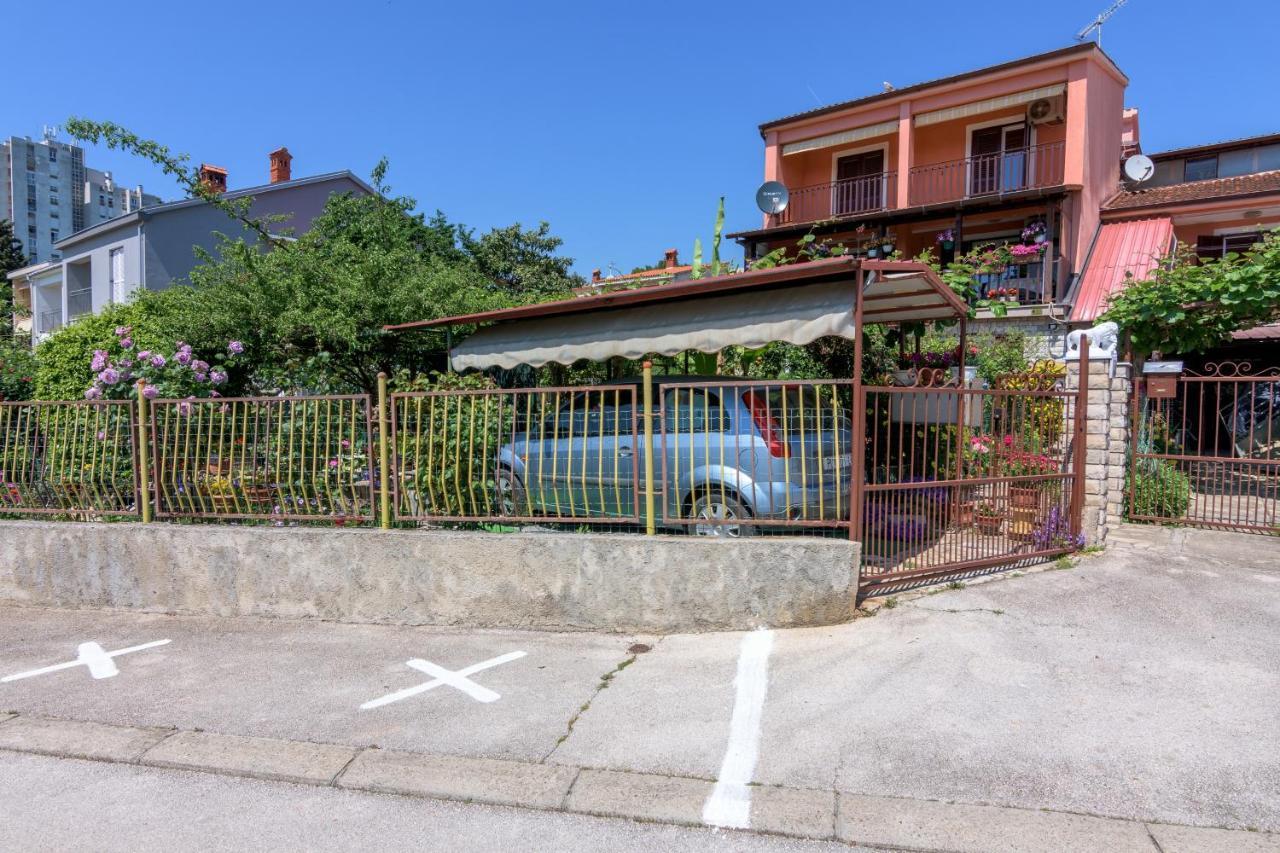 Apartments With A Parking Space Pula - 16053 외부 사진